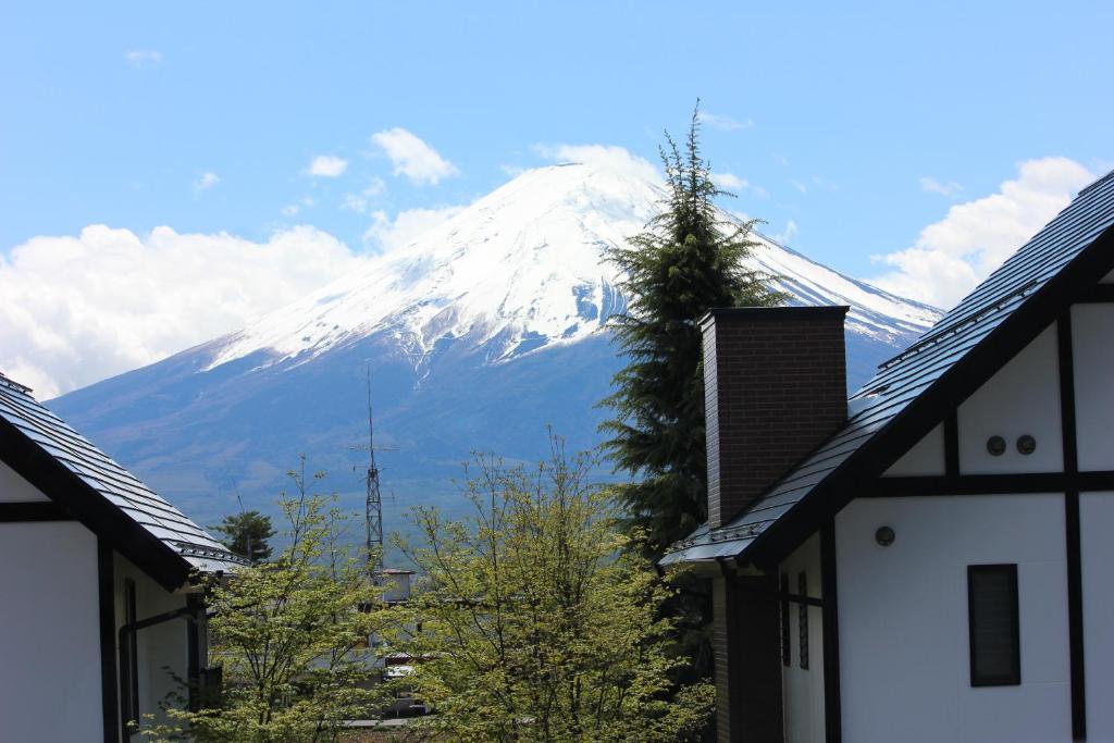 Ururun Kawaguchiko Villa Fujikawaguchiko Buitenkant foto